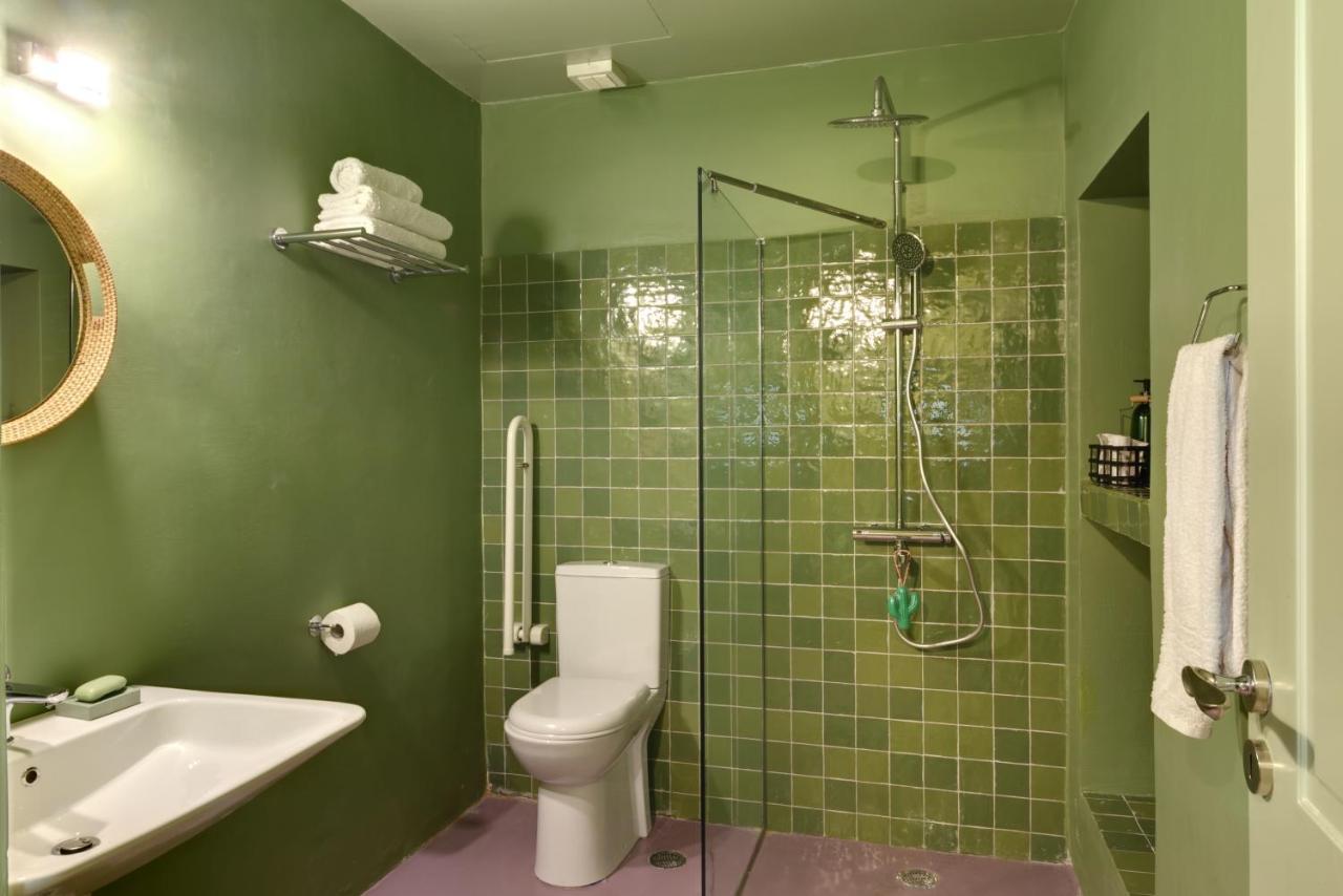 Cactus Hydra - Art Hotel *